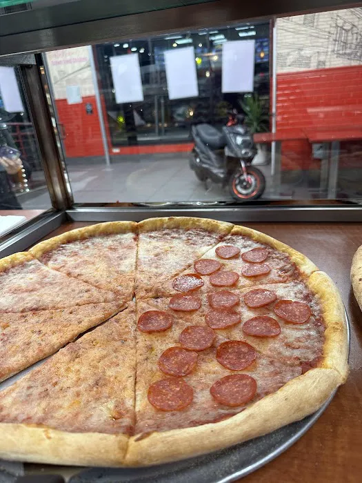 Crown Fried Chicken & Pizza Picture 5