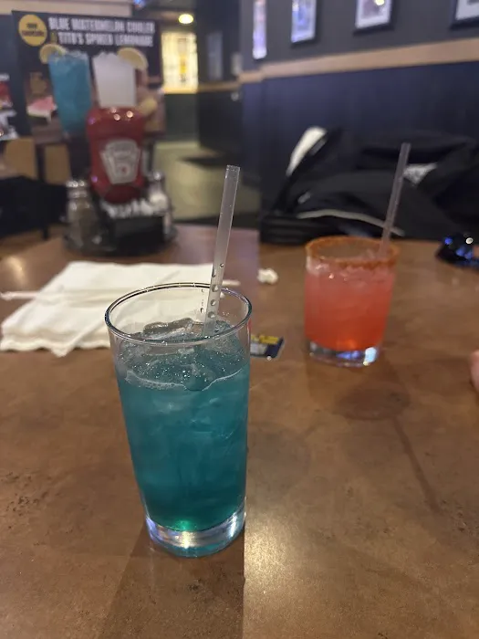 Buffalo Wild Wings Picture 3