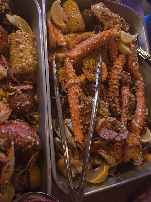 Red Crab Juicy Seafood Picture 4
