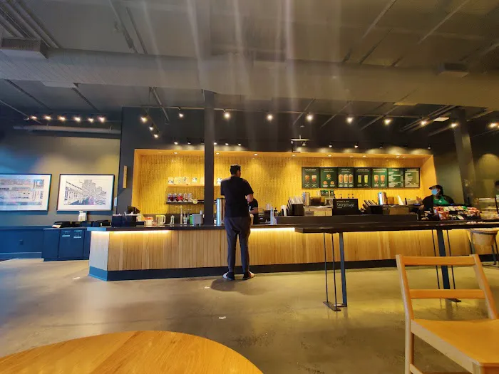 Starbucks Picture 3