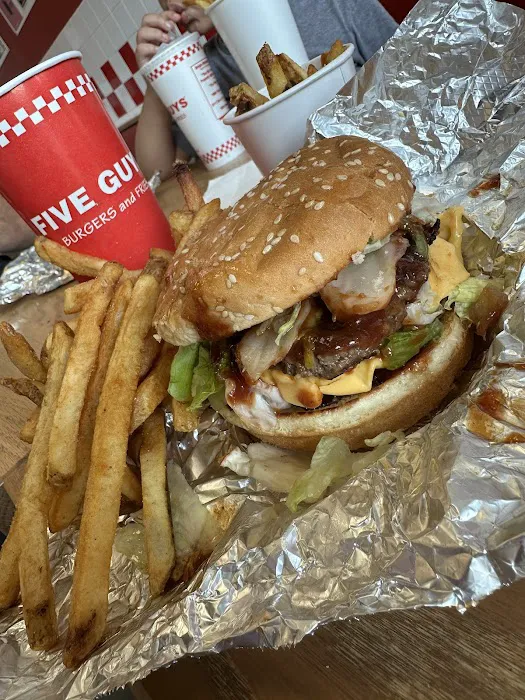 Five Guys Picture 7