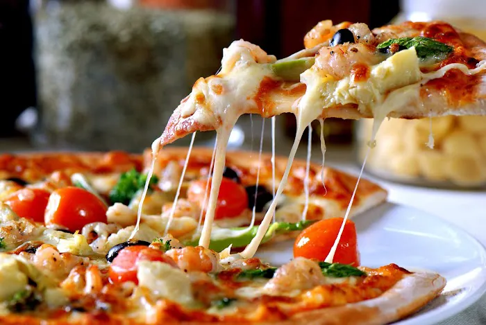 Crown fried chicken & pizza Picture 3