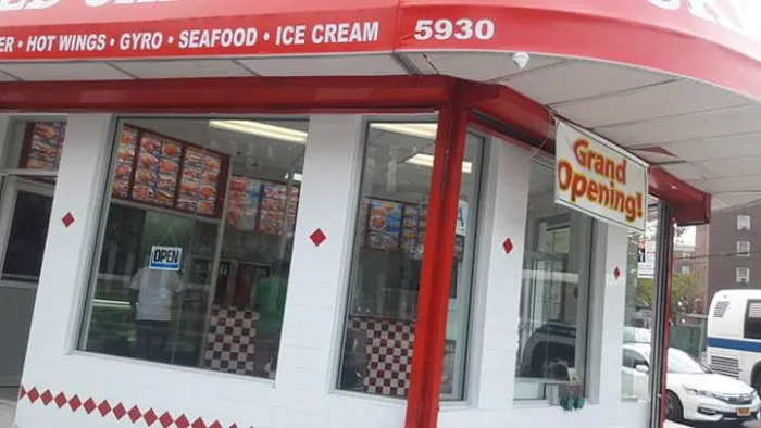 Crown fried chicken & pizza Picture 7