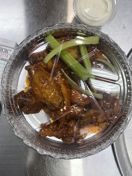 Cecilia's chicken wings Picture 6