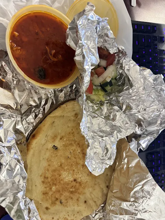 Gyro & Kashmiri Pizza Picture 4