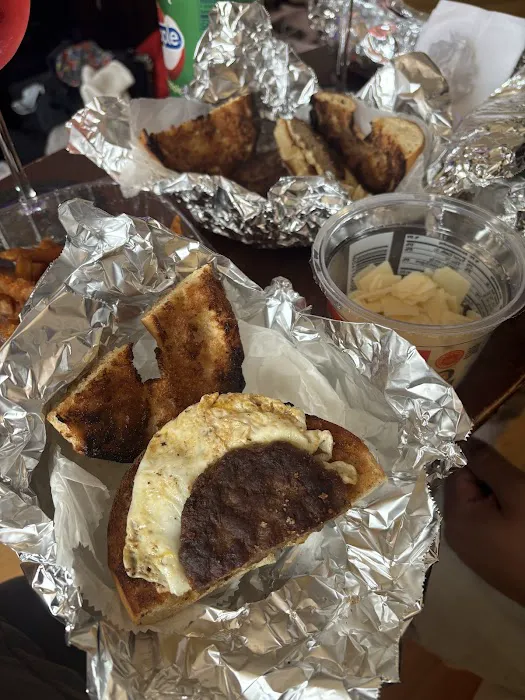 4 Avenue Gourmet Deli & Grill Picture 5