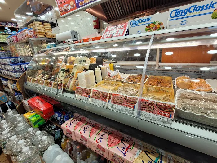 Cortelyou Gourmet Deli Picture 8