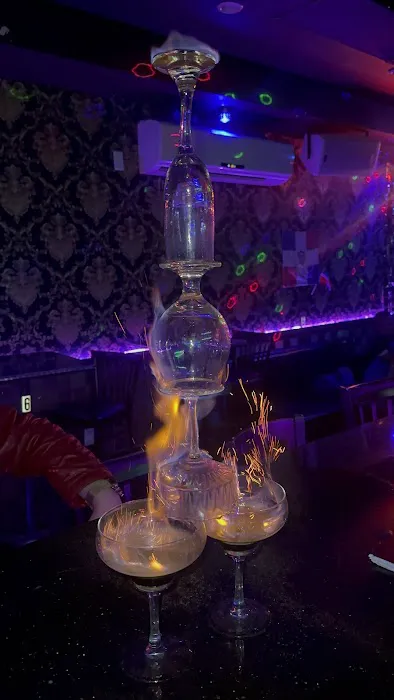Fantastic Bar & Lounge Picture 2