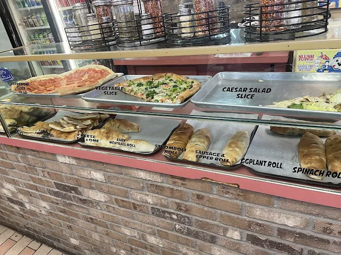 Dominick's Pizza Picture 6