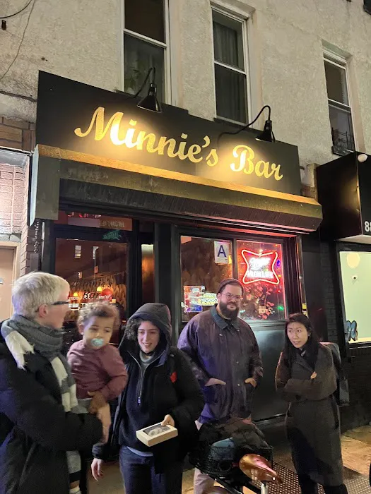 Minnie's Bar Picture 10