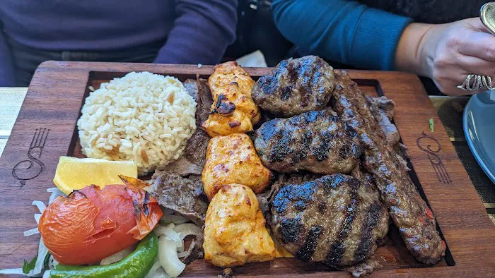Samdan Mediterranean Restaurant and Bar Picture 3