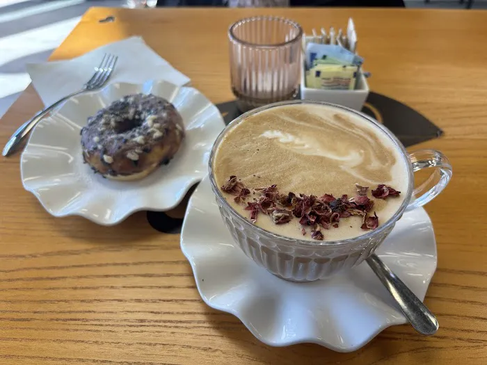 Bergenfield Cafe Picture 10