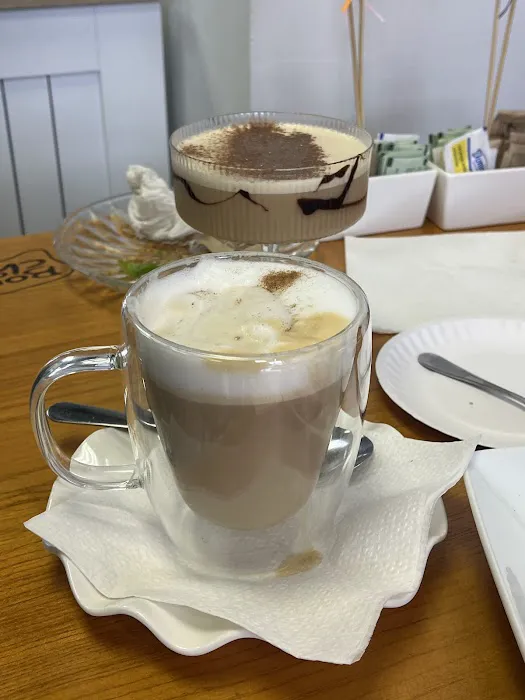 Bergenfield Cafe Picture 7