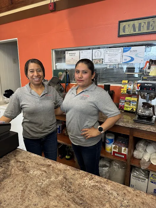 Morales Pizzería Deli and Latin Food Picture 8