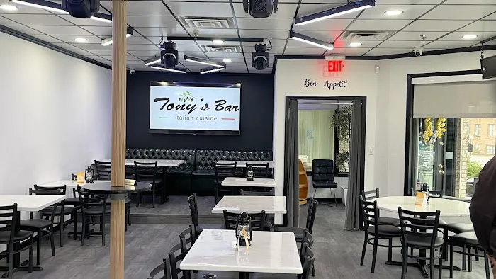 Tony's Bar Italian Cuisine Picture 7