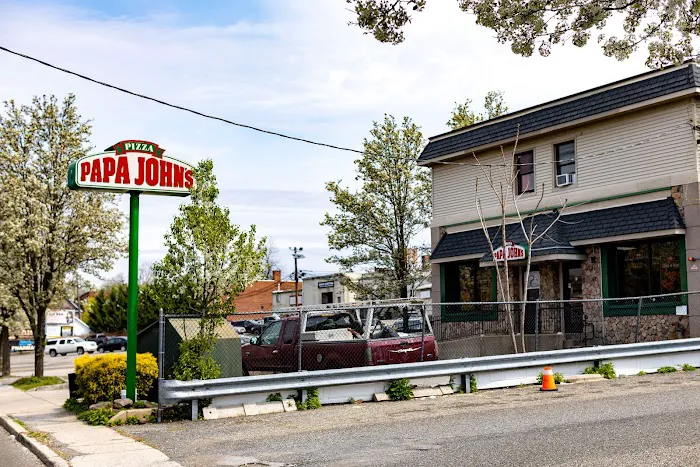 Papa Johns Pizza Picture 3
