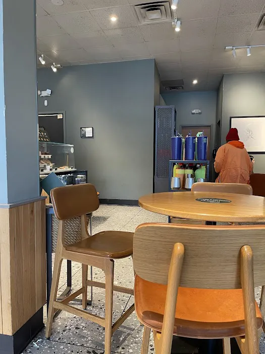 Starbucks Picture 3