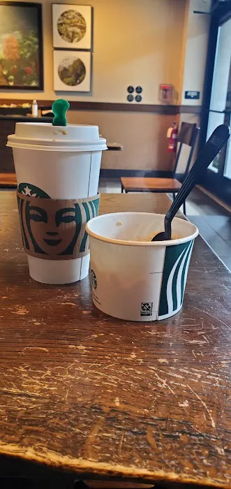 Starbucks Picture 3
