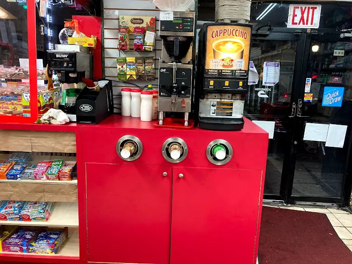 Hartley Park Deli Picture 4