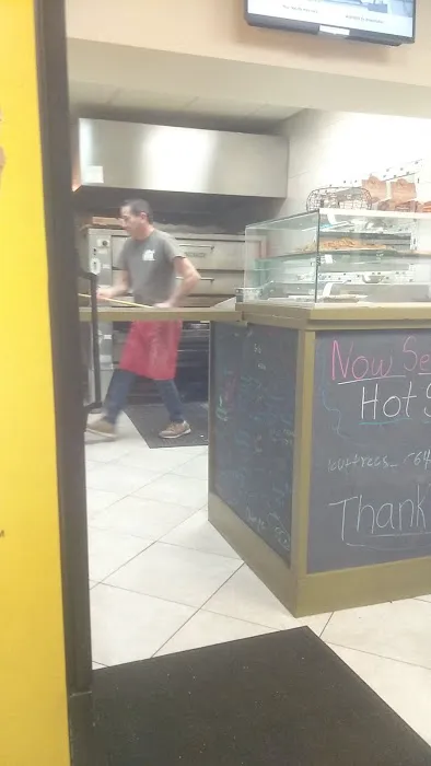 Anthony's Pizza Picture 3