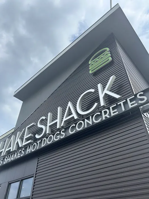 Shake Shack Cross County Picture 6