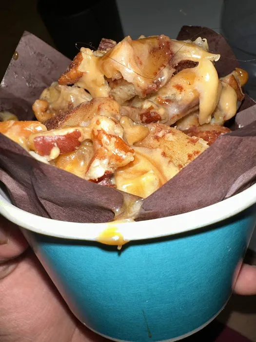Cinnabon Picture 5
