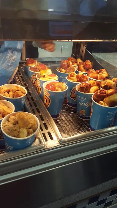 Cinnabon Picture 7