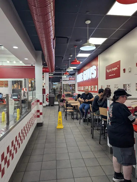 Five Guys Picture 8