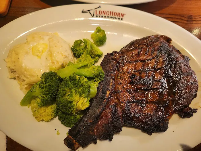 LongHorn Steakhouse Picture 10