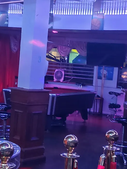 Your Last Stop Bar & Lounge Picture 3
