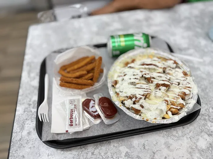 Amazing Chicken & Gyro Picture 2