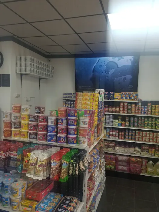 Griffins Deli Picture 10