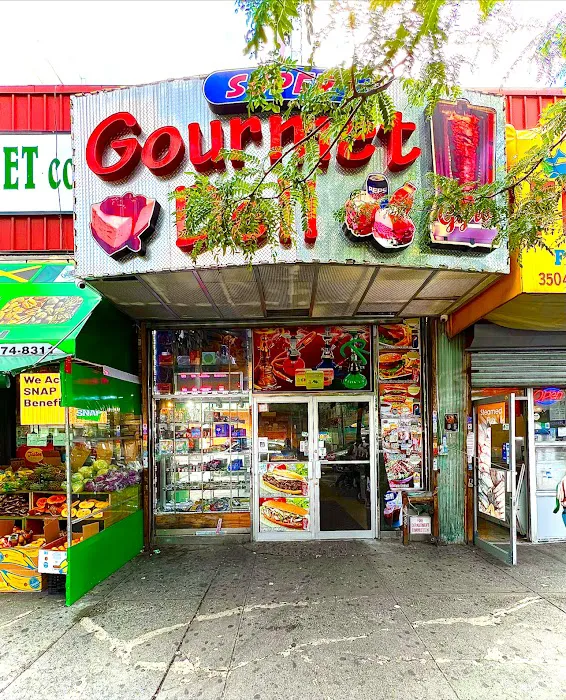 M Famous Gourmet Deli Picture 1