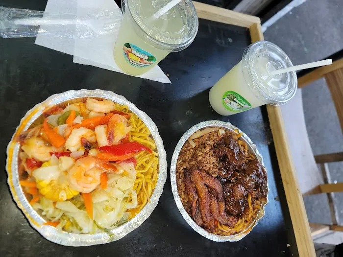 Flamin' Wok Jamaican Chinese and Seafood Picture 10