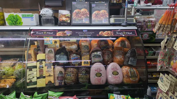 ADEE DELI AND GROCERY Picture 4
