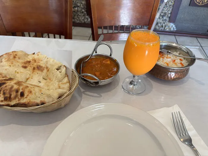 Mughal Curry Spot Picture 3