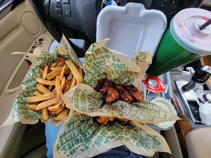 Wingstop Picture 6