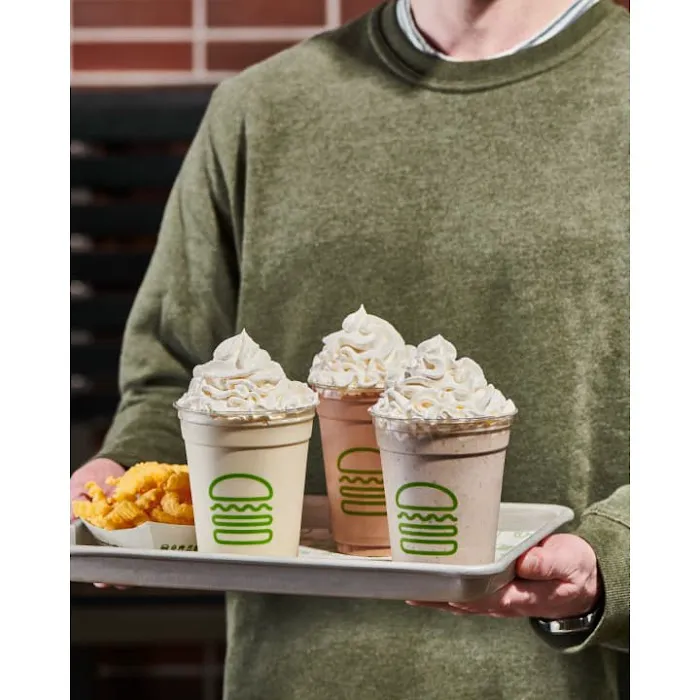 Shake Shack Bay Plaza Picture 3