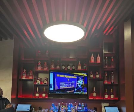 Radix Restaurant & Lounge