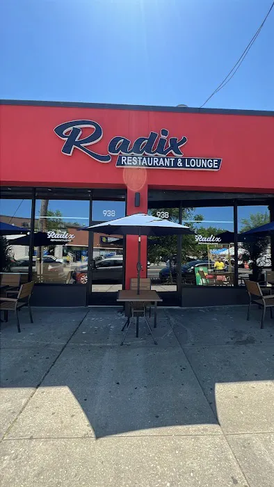 Radix Restaurant & Lounge Picture 9