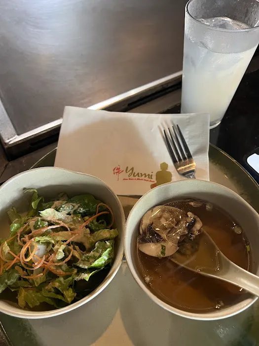 Yumi Asian Bistro Picture 1