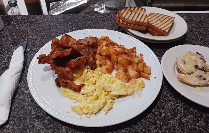 Dee's Deli & Cafe Picture 4