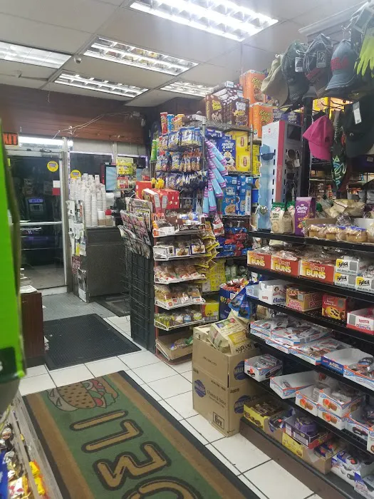 Tara's Corner Deli Picture 6