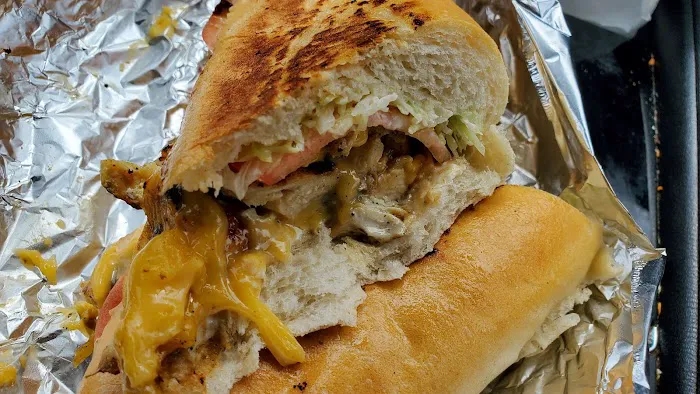Tara's Corner Deli Picture 2