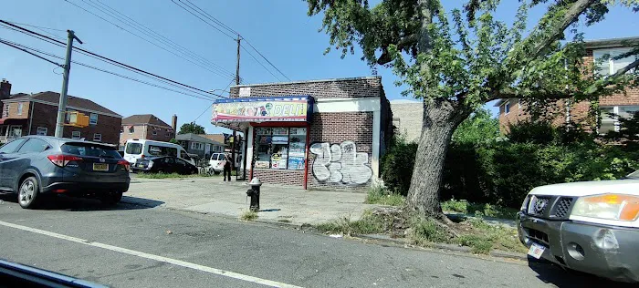 Dena's Deli Picture 2