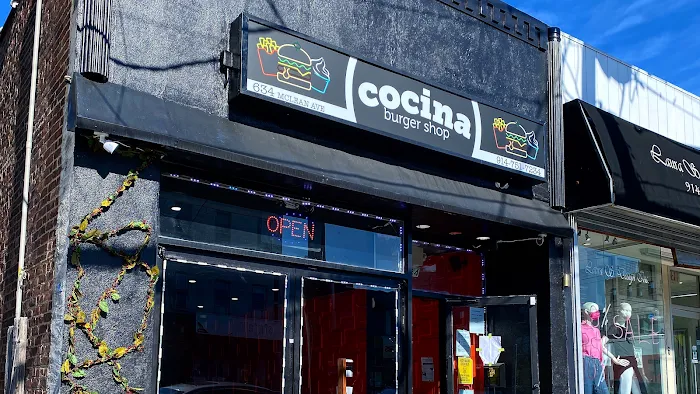Cocina Burger Shop Picture 9