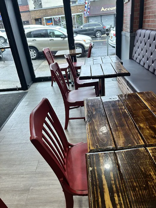 Cocina Burger Shop Picture 7