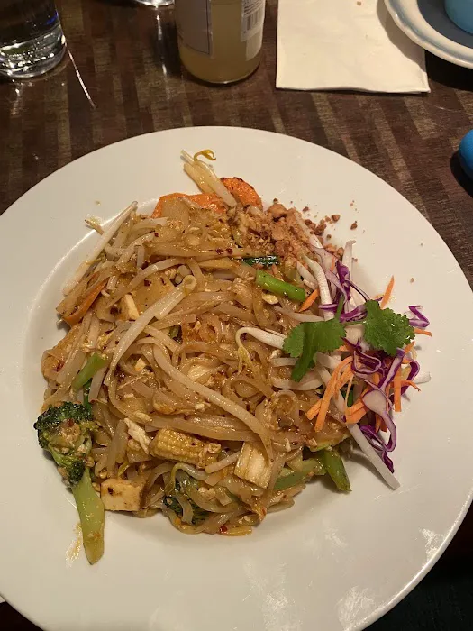 Eagle Thai Cuisine Mclean Picture 7