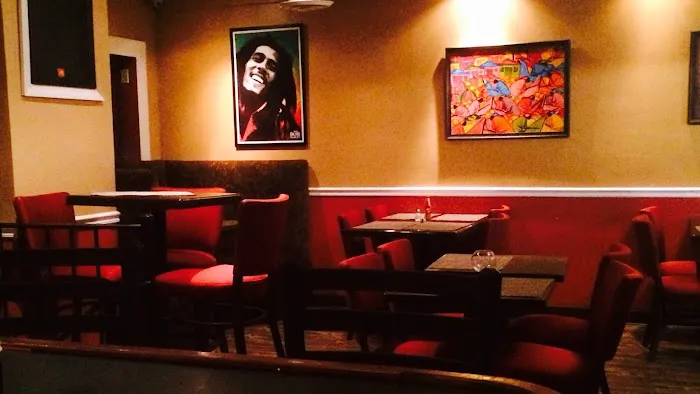 Fish N' Ting Restaurant, Bar & Lounge Picture 6