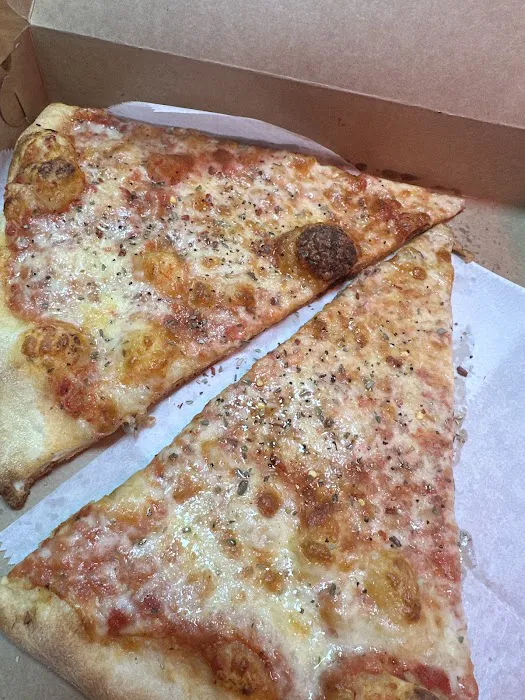 Capri II Pizzeria Picture 9